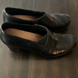 Clarks Emslie Warbler Heels - Black Leather (SZ 9.5)